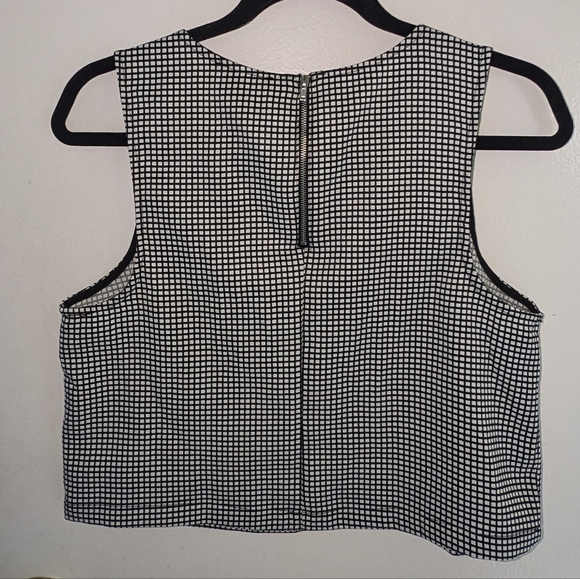 Forever21 grid print crop top size M - Picture 2 of 6
